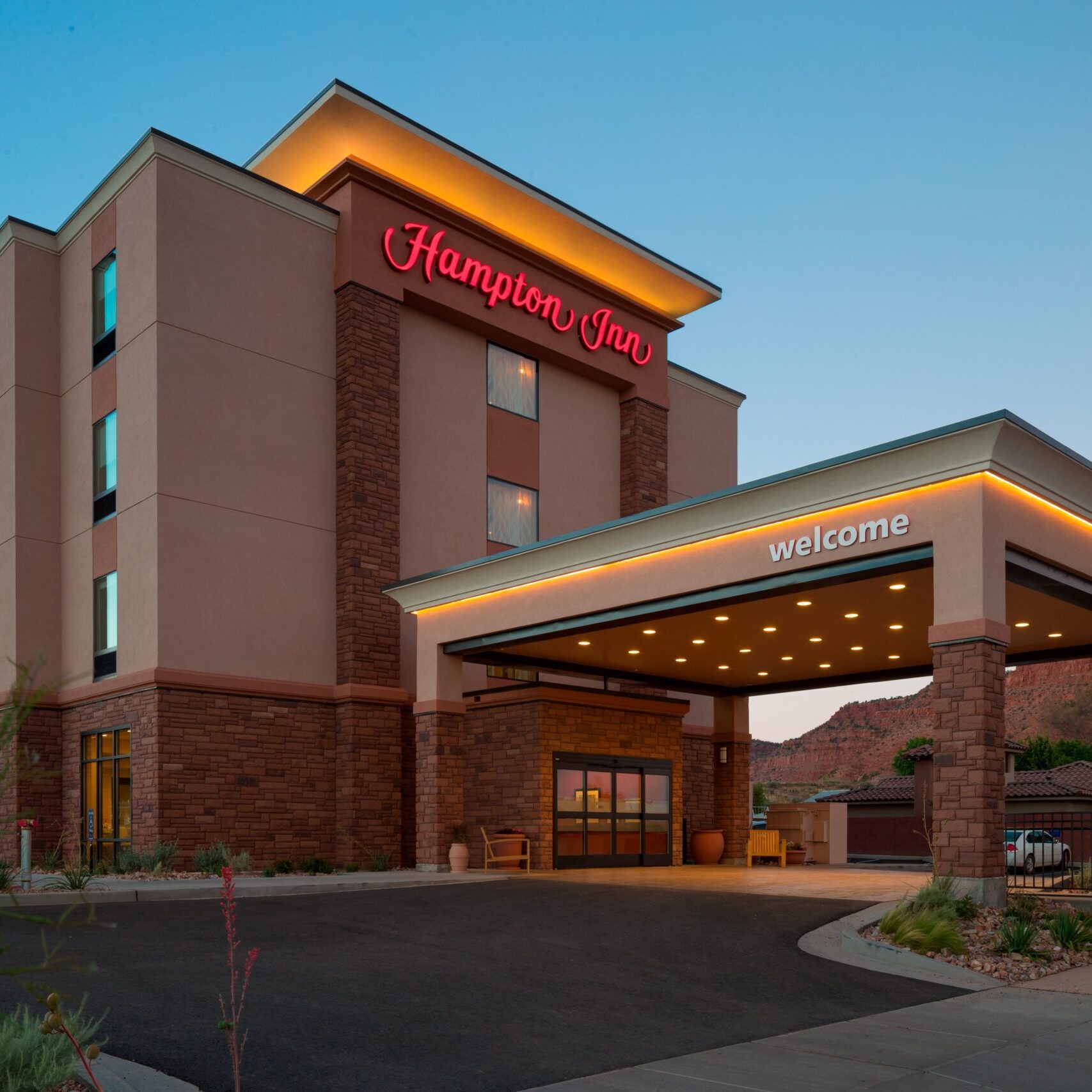 Hampton-Inn-by-Hilton-Kanab-Exterior-1154102